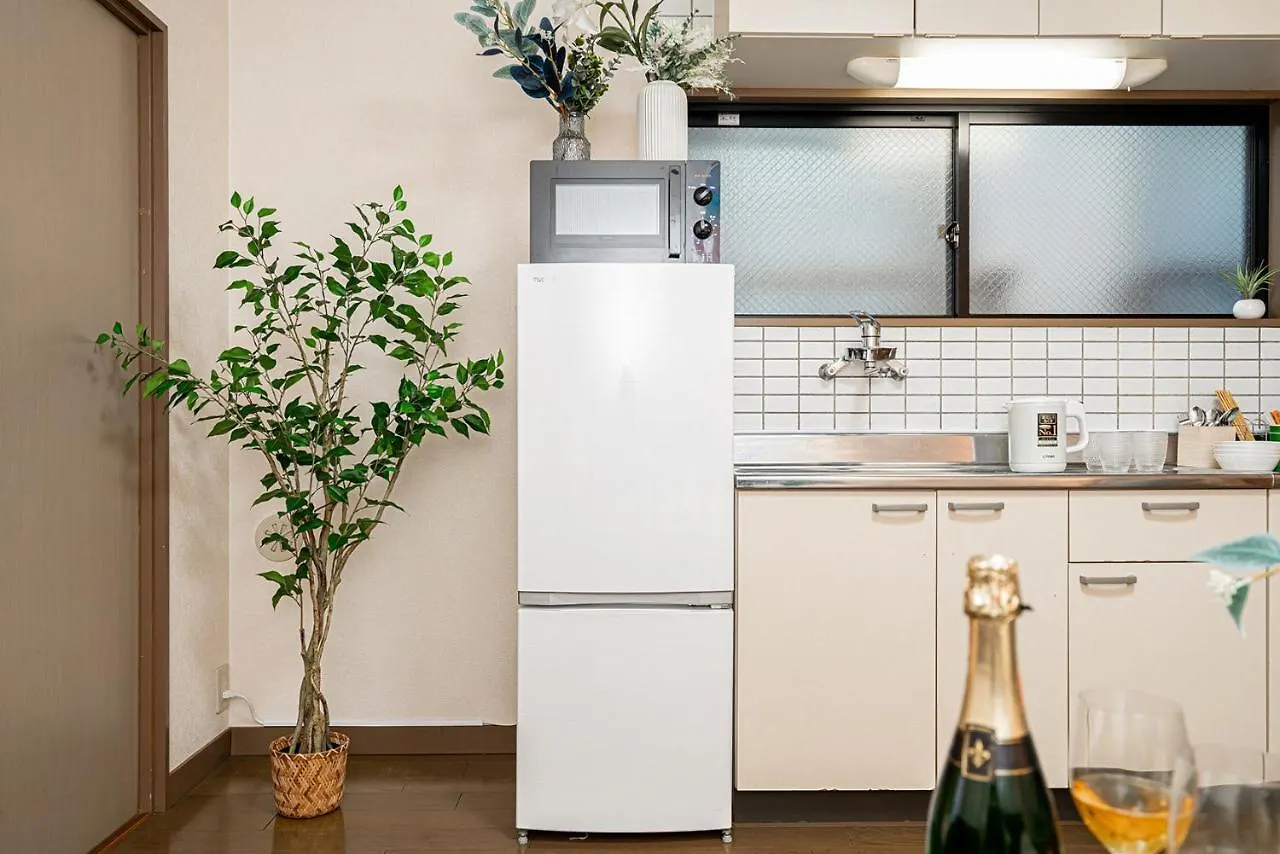 Life House II 押上駅から徒歩5分 スカイツリーまで徒歩9分 無料wifi バルコニーからはスカイツリータワーが眺望できます最大6人ok Daire Tokyo 0*,  Japonya